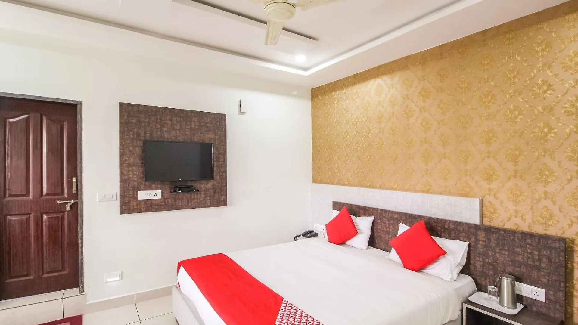 **  Hotel O Eagle Fantasy Mysore India